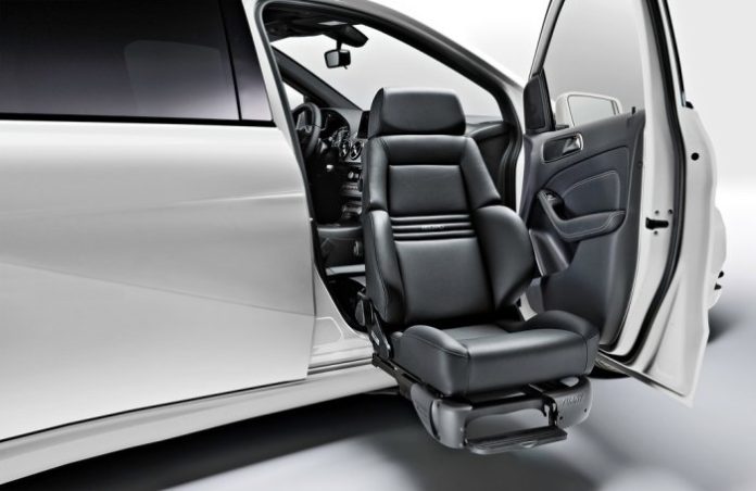 sedile disabili girevole uscente