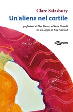 copertina libro un aliena nel cortile