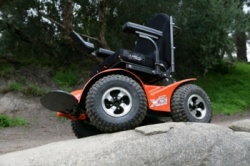 X8 off road sui sassi