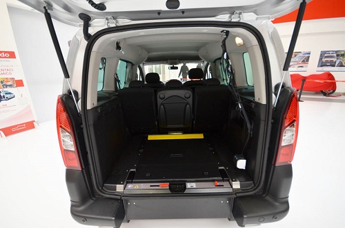 Peugeot trasporto disabili partner