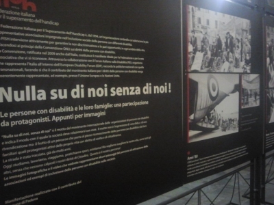 locandina mostra nulla su di noi senza di noi 