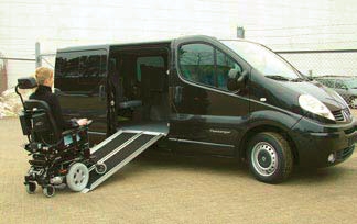 rampa mobile per entrare in auto con carrozzina