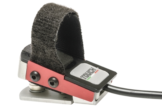 dettaglio dell'acceleratore touch evo handytech di colore rosso