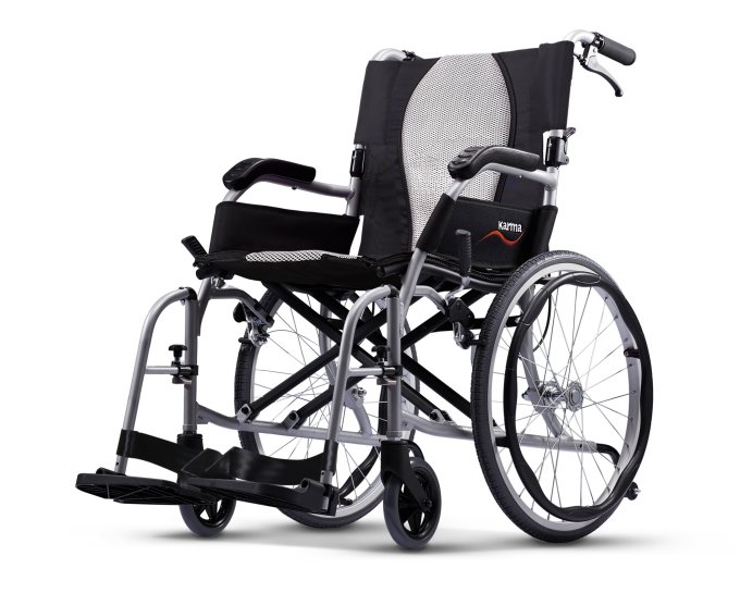 carrozzina ad autospinta pieghevole e leggera