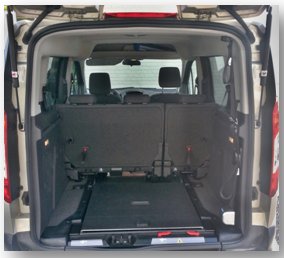 Ford Tourneo Connect allestito per disabili dettaglio