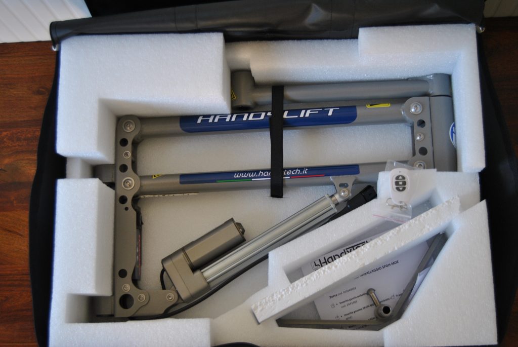 Handylift, la gruetta sollevapersone disabili per l'entrata in auto del passeggero in carrozzina DSC 0004