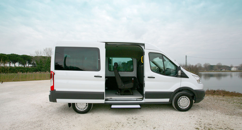 Ford Transit trasporto disabili 