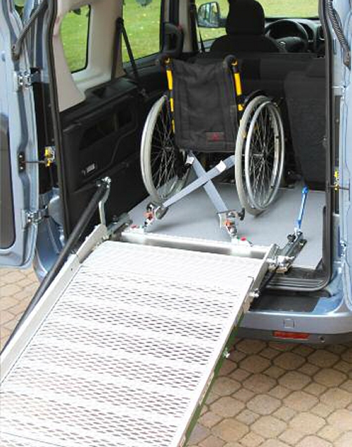 ritenuta carrozzina sul doblò tetto alto 