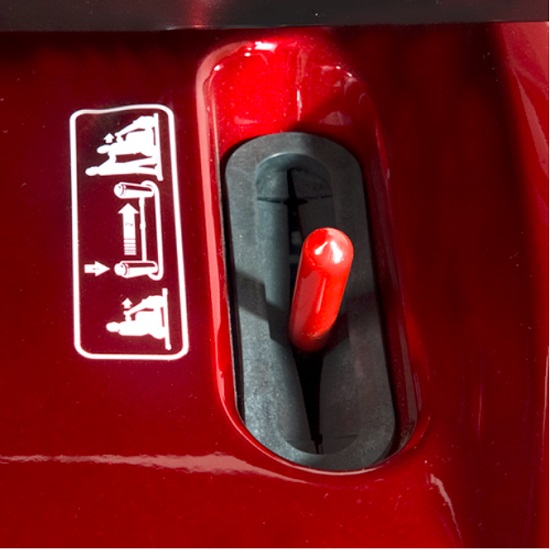 scooter elettrico iron leva per inserire il folle