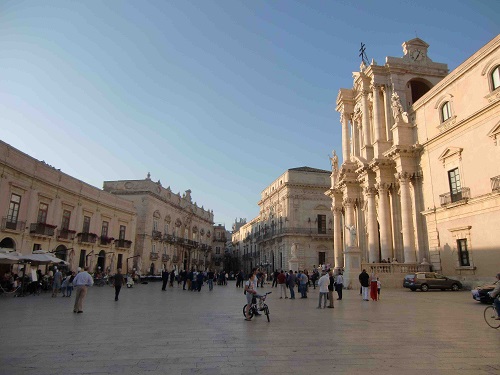Siracusa Ortigia Piazza del Duomo
