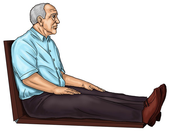 posizione corretta a 90 gradi da seduto sul letto