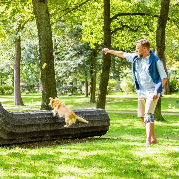 Difficoltà a camminare: elettrostimolazione funzionale L300 Go di Ottobock per il recupero del controllo di piede e ginocchio elettrostimolatore utente attivo 2 1