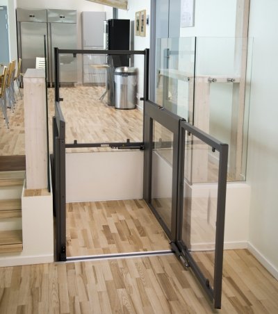 elevatore stannah disabili installato in interno