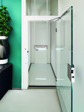 Miniascensore Dinamico Elettrico di KONE Motus: la piattaforma elevatrice elettrica e a batteria per persone con disabilità miniascensore dinamico elettrico