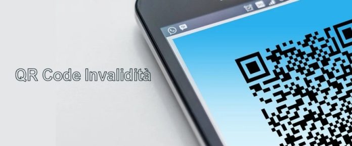 illustrazione di un cellulare su cui si vede un qr code e la scritta a lato qr code invalidità