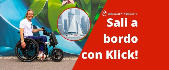 copertina con Andrea Stella alla cui carrozzina è agganciato il propulsore Klick e la scritta Sali a bordo con Klick