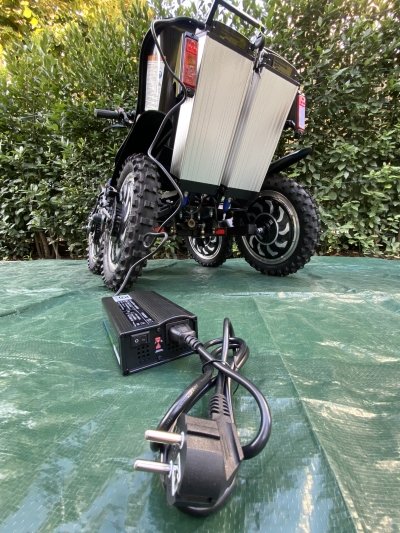 Quad disabili Zoom, la carrozzina elettrica fuoristrada per divertirsi offroad su terreni difficili quad disabili ricarica 2