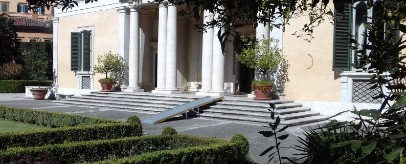 rampa disabili su ingresso villa