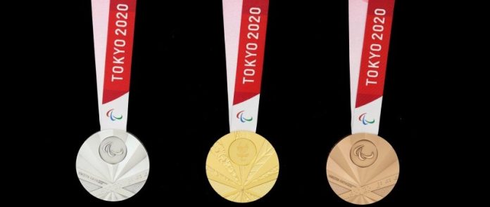 tre medaglie di tokyo 2020: oro, argento e bronzo
