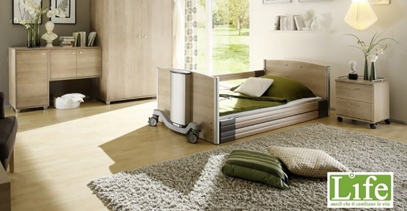 letto ultrabasso all'interno di una stanza