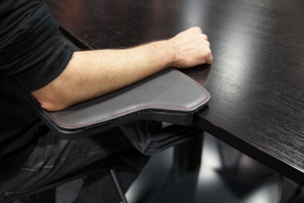 supporto avambraccio tavolo