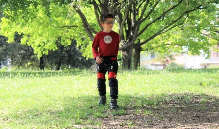 ExoBand: ortesi per anca che supporta la deambulazione e aiuta a camminare con meno fatica esoscheletro bambino 1