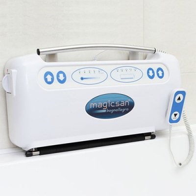 Bagnallegro, dispositivocon fascia per entrare in vasca da bagno