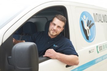 addetto mobility care in furgone