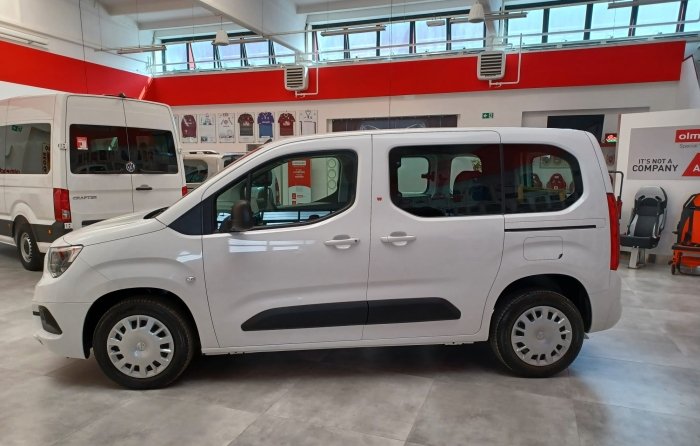Opel Combo trasporto disabili