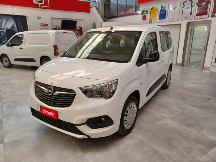 Opel Combo passo corto disabili