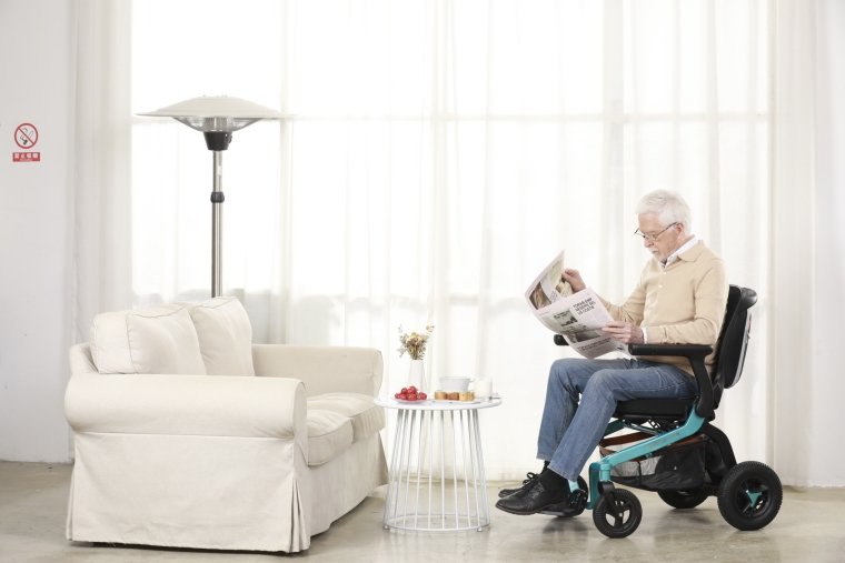 Carrozzina elettrica anziano