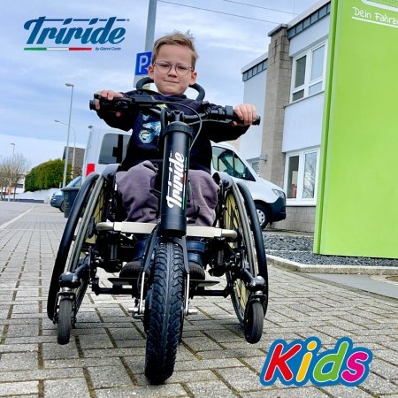Triride Kids: il propulsore di spinta per bambini disabili in carrozzina triride bambino 1