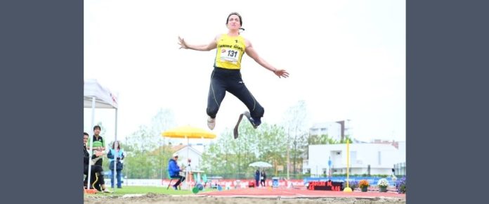 martina caironi in un momento del salto in lungo