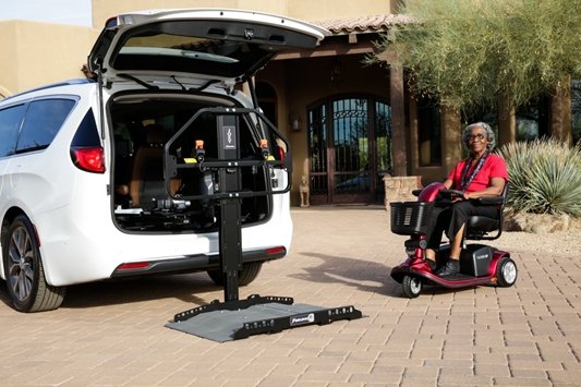 piattaforma carrozzina auto