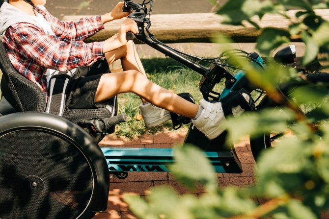 Triciclo reclinato regolabile per bambini e adolescenti con disabilità bici bambino disabile
