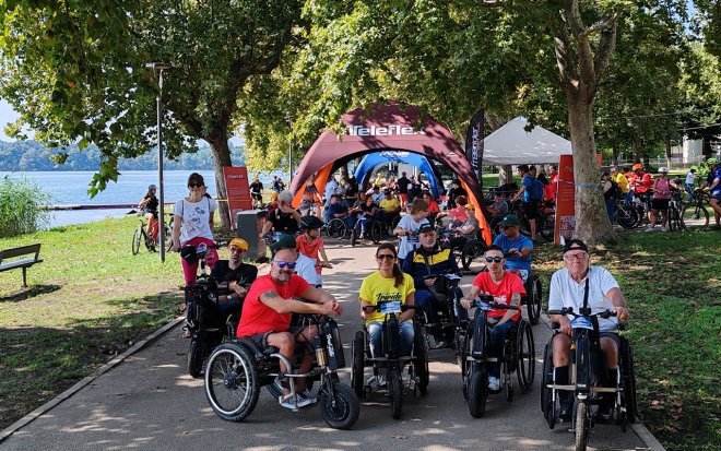 foto di gruppo di tririders a varese