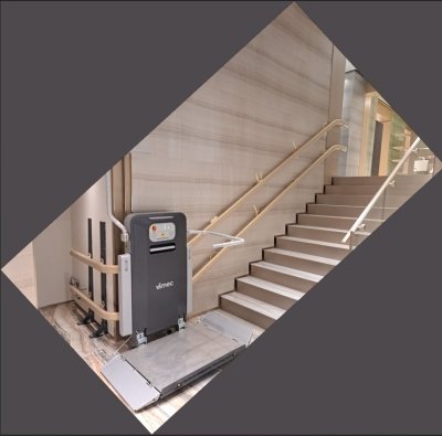 Un servoscala per l’eleganza: la Giorgio Armani Boutique di Madrid sceglie Vimec V6s montascale disabili boutique Armani