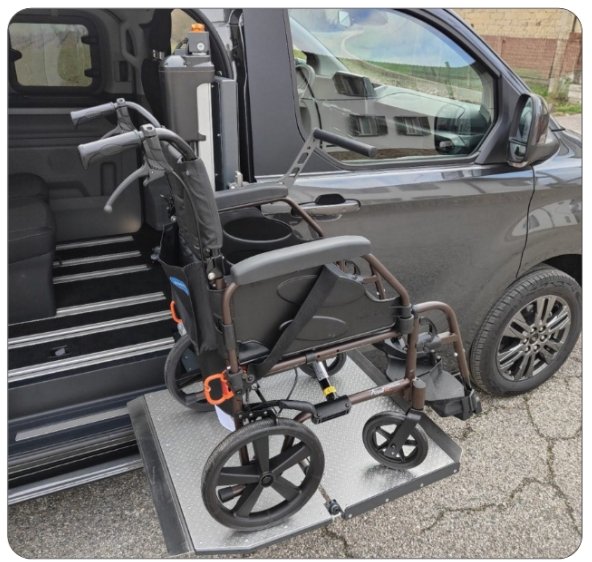 pedana per accesso in auto di carrozzine disabili