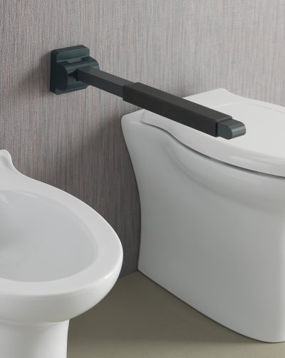 maniglione ribaltabile, vicino a wc e bidet 