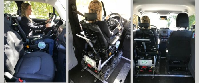ragazza in carrozzina nel posto del guidatore, a bordo di una macchina allestita allo scopo