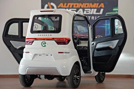 minicar elettrica retro